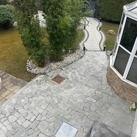 Dream House Prague East Villa *